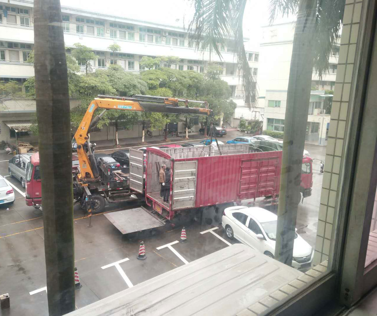 善安年前大批出貨，善安人永遠奮戰一線。