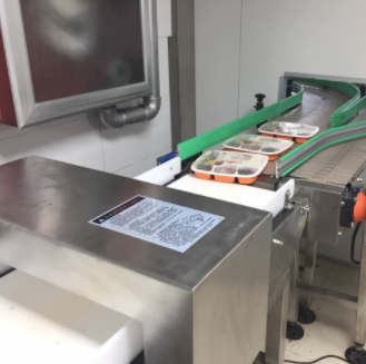 青島高鐵餐飲管理公司下單我公司食品金屬檢測機