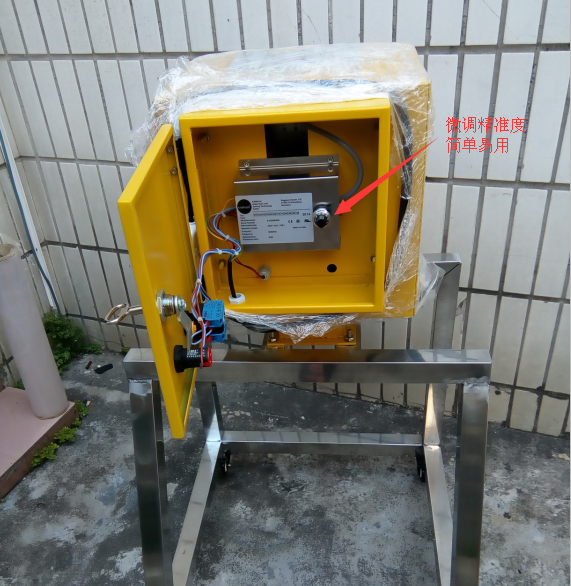 供應梁興塑機輔機  塑料銅鋁檢測分離器 再生塑料雜質金屬分離器 德國技術第四代金屬分離器 東莞廠家直銷保修二年 終身維護